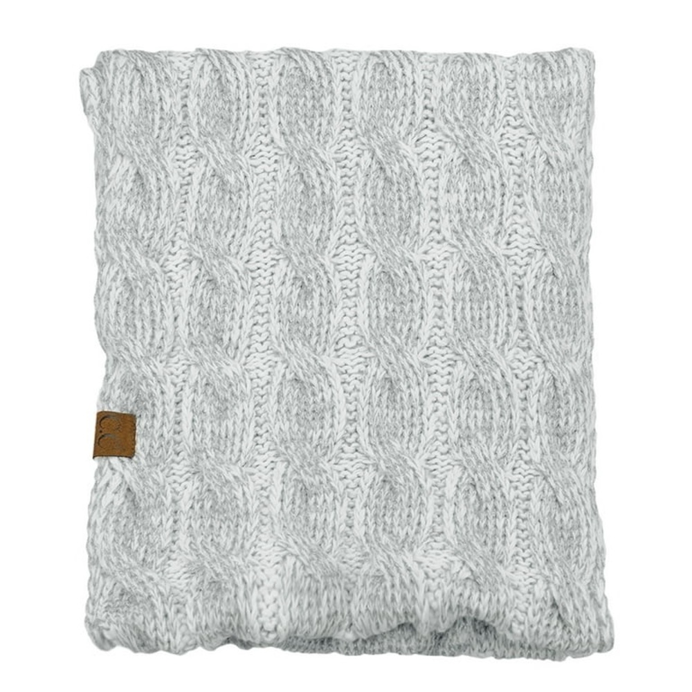 NWOT! C.C® Cable Knit Infinity Winter Warm Scarf w/ Metallic Silver Thread